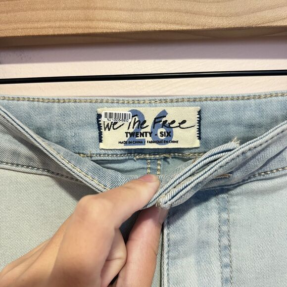 Free People We The Free Youthquake Crop Flare Jeans in Bleach Out Blue Size 26 - Picture 8 of 11